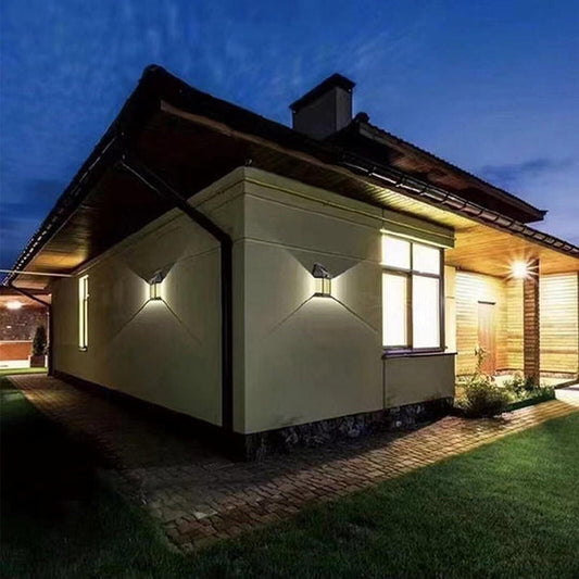 SunGuard Solar Wall Light