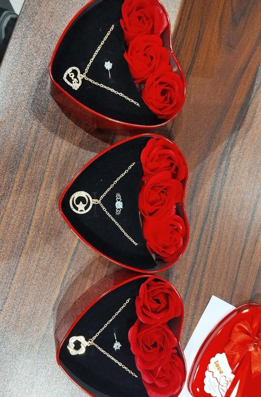 Red Heart Gift Box – Jewelry & Roses